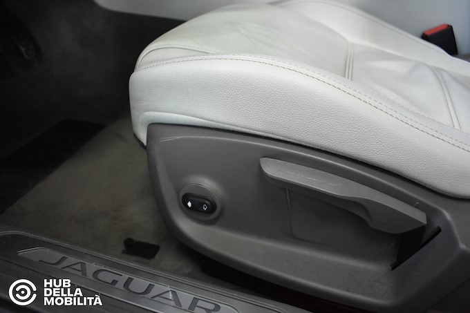 JAGUAR XE 2.0 D Turbo 180CV Prestige